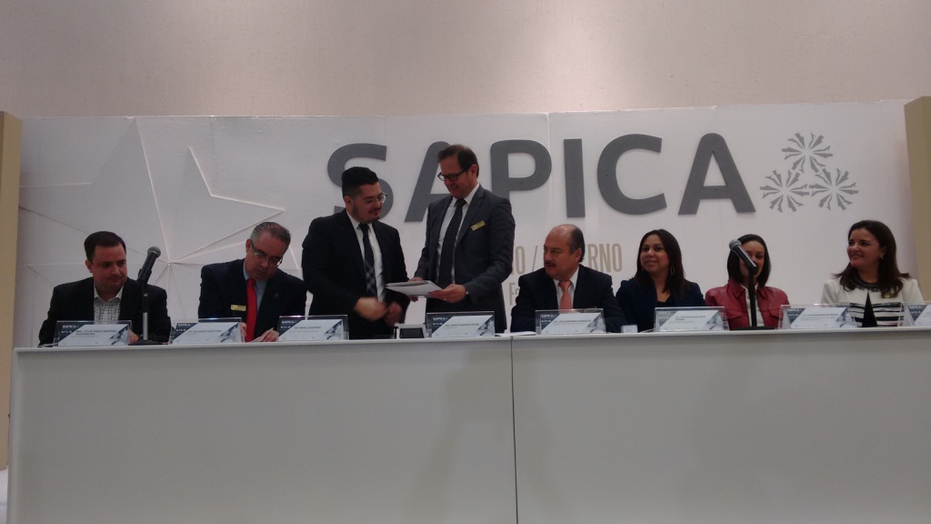 Isaac Lucatero, director del ITESM campus León, aseguró que la idea es fortalecer a las industrias de calzado y automotriz.