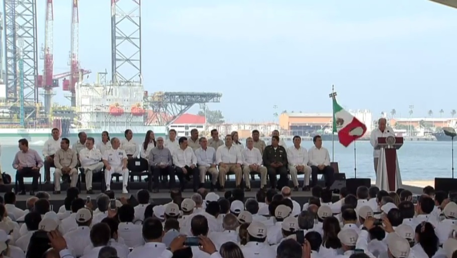 en la plataforma Yunuen se lleva a cabo la conmemoración del 77 aniversario de la expropiación petrolera