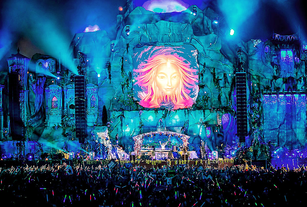 Welcome to tomorrowland. Para los amantes de la música y la diversión, Boom en Bélgica es el destino ideal ya que es sede del Tomorrowland, el festiva