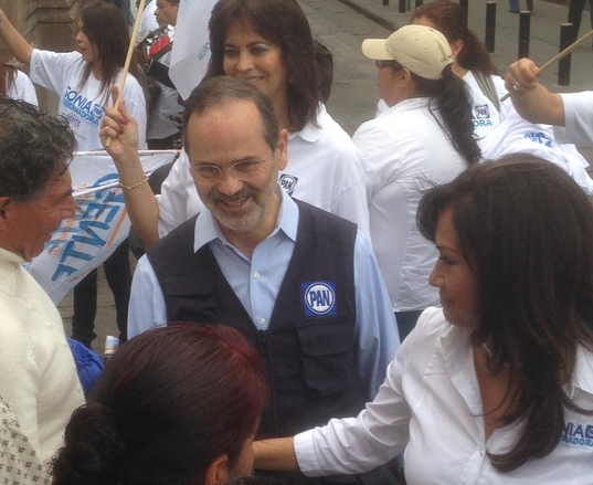 El presidente nacional del PAN, Gustavo Madero, acompañó en actos proselitistas a Sonia Mendoza Díaz, candidata de ese partido a la gubernatura de San