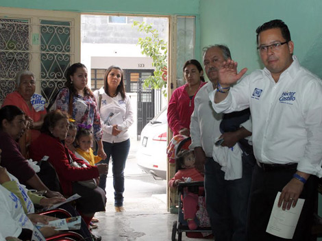 Recorrió algunos sectores de Santa Catarina junto al aspirante del distrito 19. 