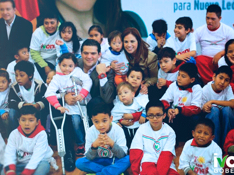 La candidata de Alianza por tu Seguridad y el aspirante de esa coalición a la alcaldía de Guadalupe se reunieron con niños con Síndrome Down.