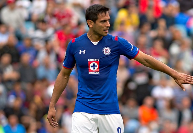 Roque Santa Cruz, delantero del Cruz Azul