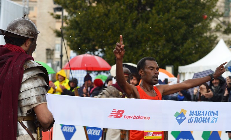 Abebe Degefa se impuso en Roma 