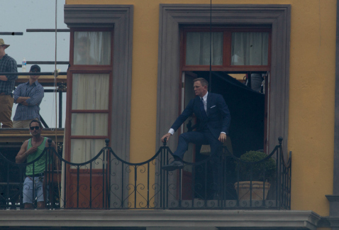 El actor Daniel Craig hace el papel de James Bond, el agente 007, en la filmación de la película "Spectre". en locaciones del Centro Histórico de la C