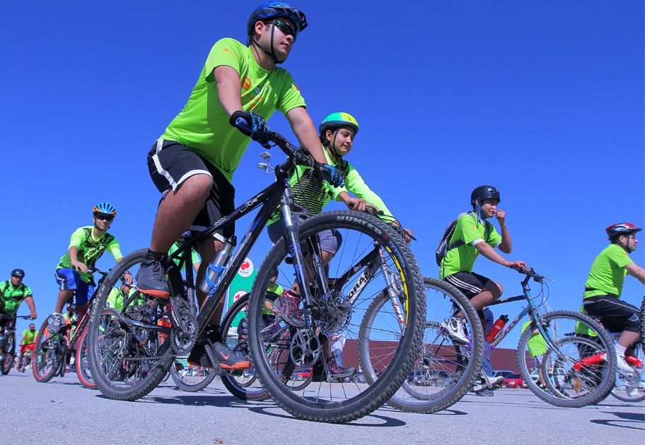 Alrededor de 350 ciclistas dieron vida a esta rodada que arrancó a las 10:00 horas. 