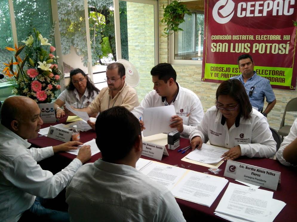 En Ciudad Valles el primer día se presentaron aspirantes de 3 partidos.