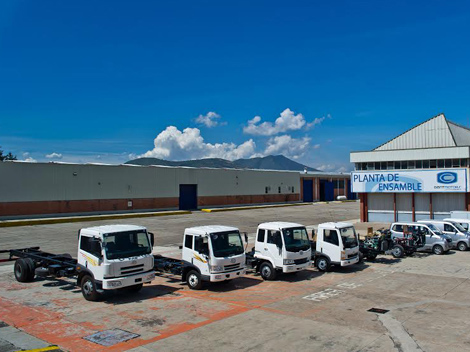 La primera agencia de Giant Motors se realizó en Monterrey. 
