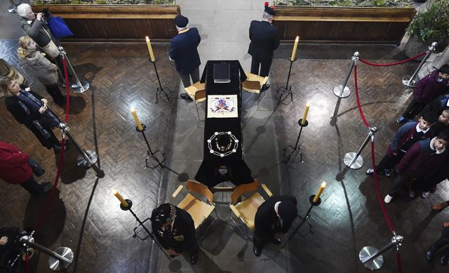 Después de quinientos años, realizan funeral del Rey Ricardo III