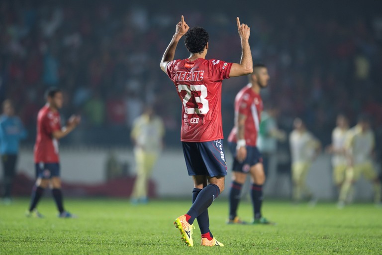 Leobardo López, capitán y defensor de los Tiburones Rojos
