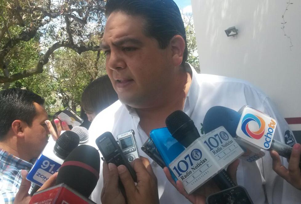 Antonio Cruces Mada, director del Seguro Popular en Jalisco.