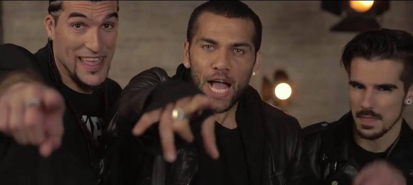 Dani Alves y Pinto en el video de la canción 'Eres especial'