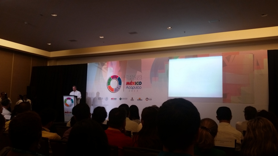 Ponencia sobre el turismo LGBT en el Tianguis Turístico 2015.