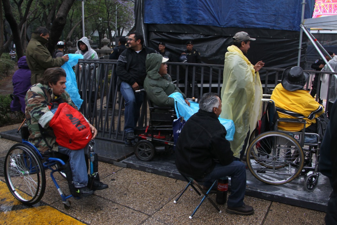 Algunas personas en silla de ruedas tuvieron que regresar a casa debido a las condiciones climáticas. 