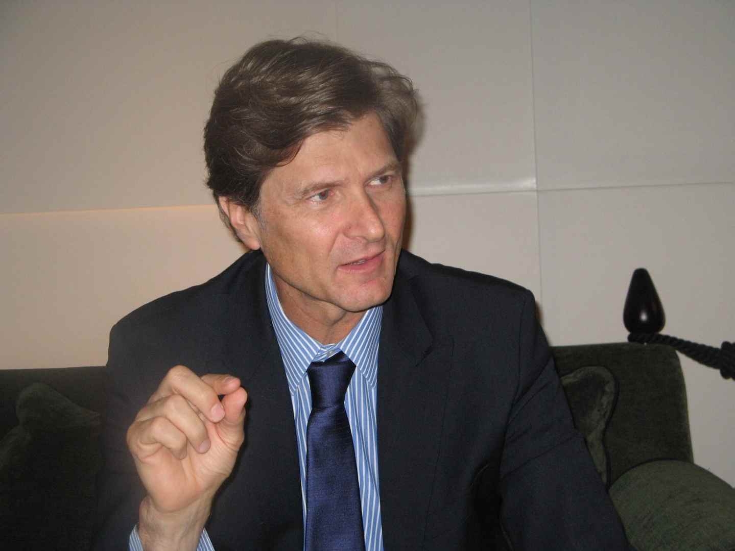 Enrique de la Madrid Cordero, director general del Banco Nacional de Comercio Exterior (Bancomext).