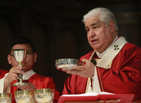 Rogelio Cabrera invitó a los regiomontanos a vivir la Semana Santa sin excesos.