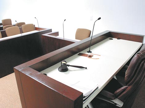 Sólo un Tribunal de Juicio Oral podrá determinar si una persona es culpable o no, mediante la presentación de evidencias contundentes.