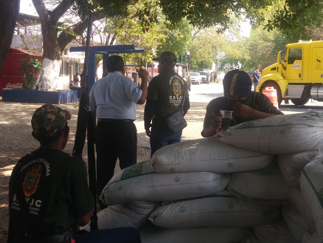 Los comunitarios mantienen sus trincheras en Buena Vista