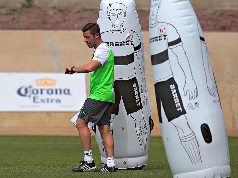 Pedro Caixinha, DT de Santos Laguna, aseguró que el triunfo ante Monarcas debe llegar, sin importar el modo en que se juegue.