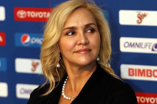 Con la salida de Angélica Fuentes culmina una era en Chivas 