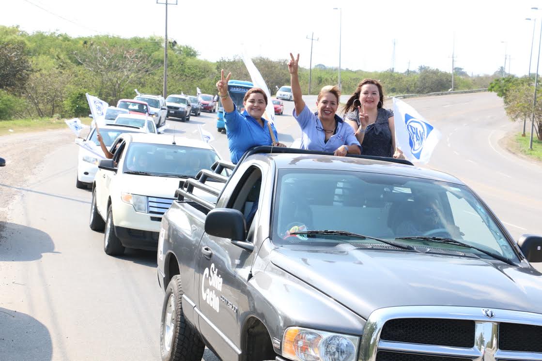 Caravana de Silvia Cacho en Altamira.