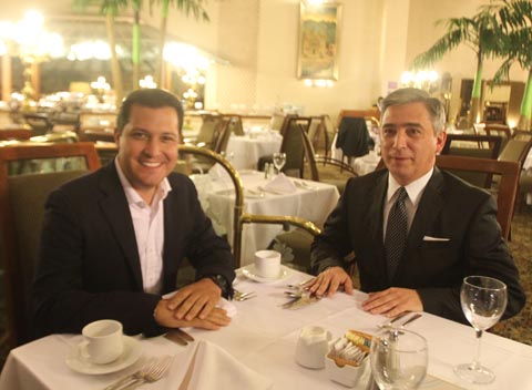 Los políticos desayunaron en un hotel del centro de Monterrey.