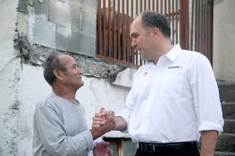 El candidato del PRI a la alcaldía sampetrina, Bernardo Bichara
