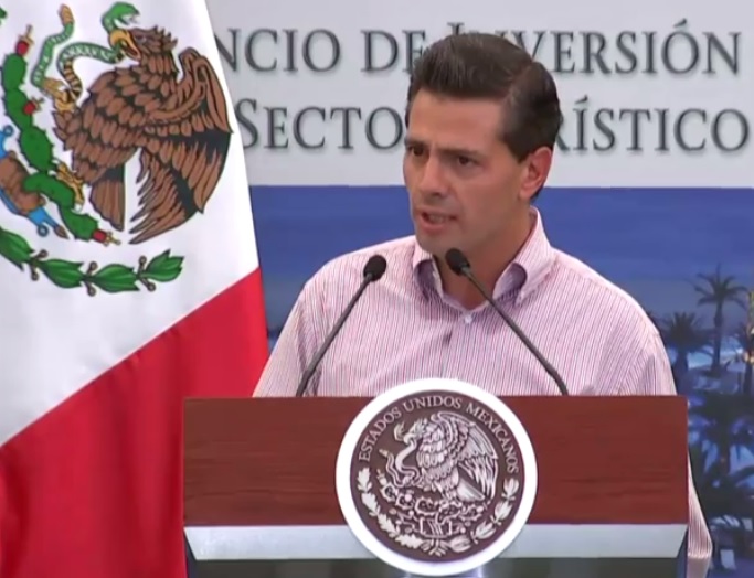 El presidente Enrique Peña Nieto en el anuncio de inversión en el sector turístico en la Riviera Maya.