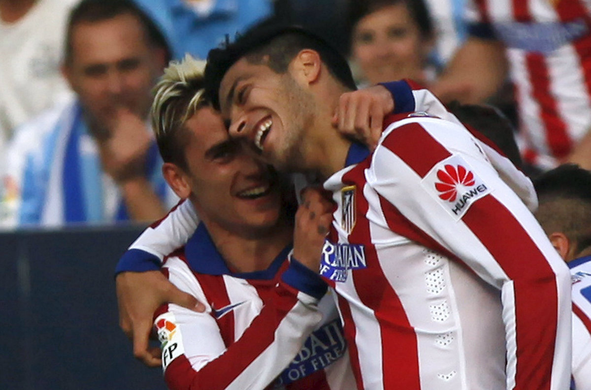 Griezmann celebró su segundo gol con el mexicano 