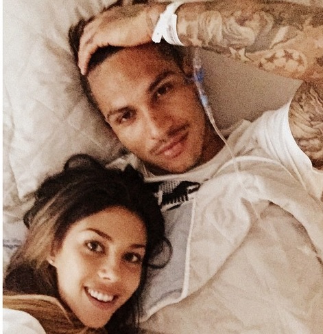 Paolo Guerrero en el hospital con su novia 
