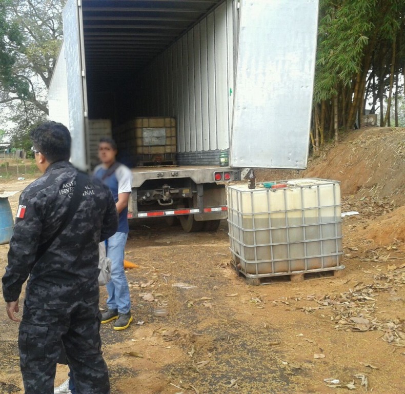 PGR aseguró más de 72 mil litros de hidrocarburos tras desmantelar una bodega clandestina.