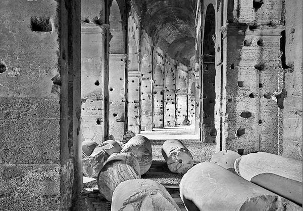 Imagen del interior del Coliseo de Roma.