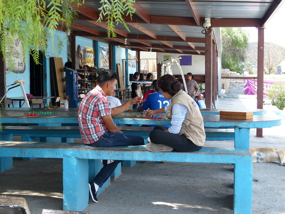 A pesar de los servicios que ofrece la Casa del Migrante de Saltillo, pues las deudas que enfrentan superan su capacidad económica.