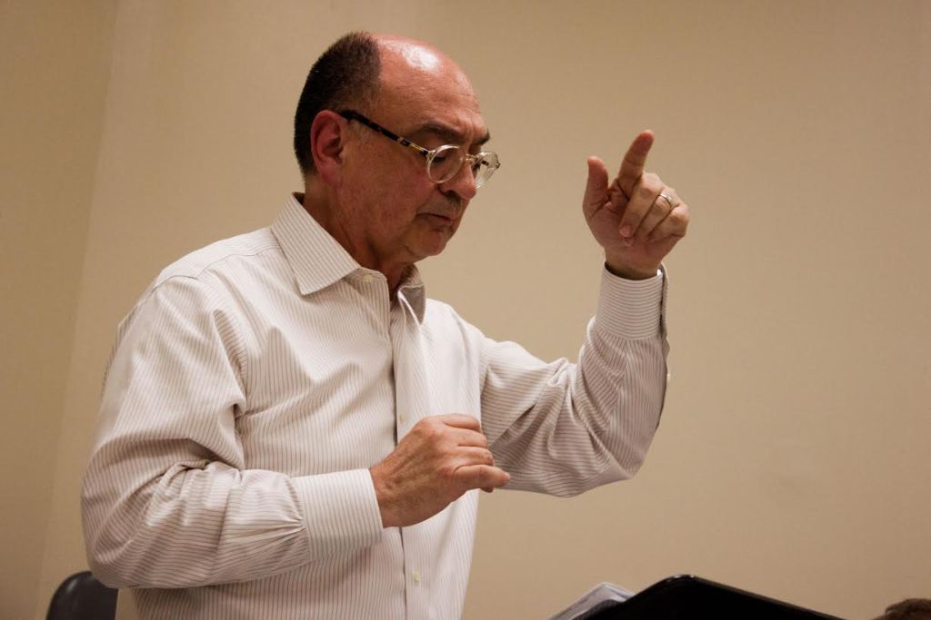 Actualmente el director es decano de la Universidad de Boston.