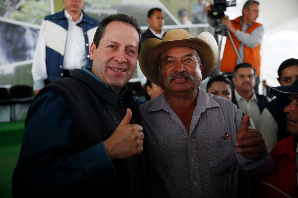 El gobernador puso en marcha tres acciones para el programa "Alimento Seguro".