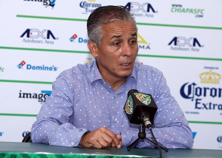 Sergio Bueno entrenador de Jaguares de Chiapas