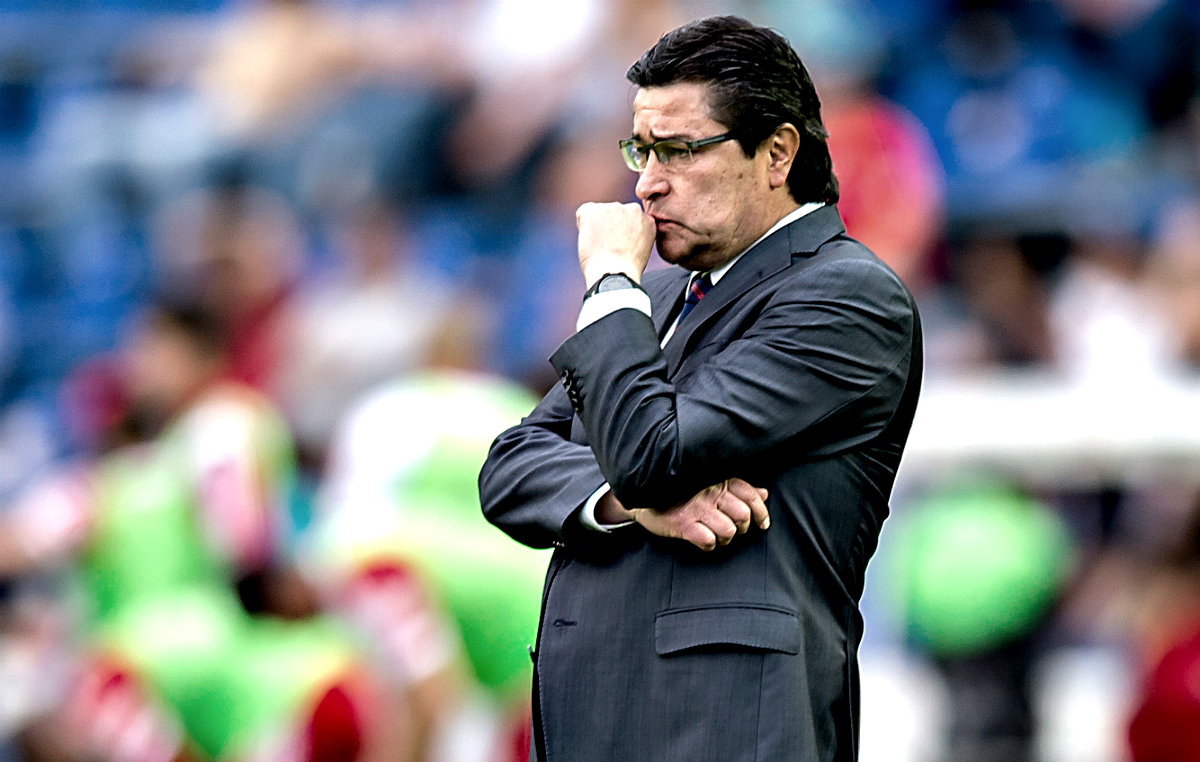 Luis Fernando Tena, técnico de Cruz Azul 