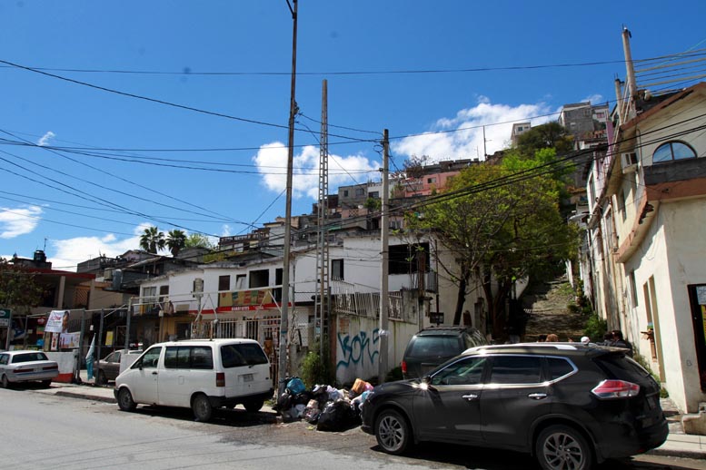 Se ubica en la colonia Altamira. 