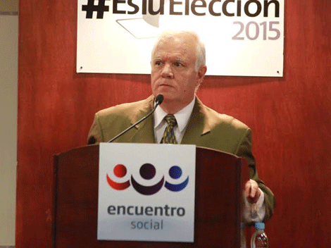 Raúl Guajardo Cantú dejó la candidatura de Encuentro Social y el moderador le pidió abandonar el debate.