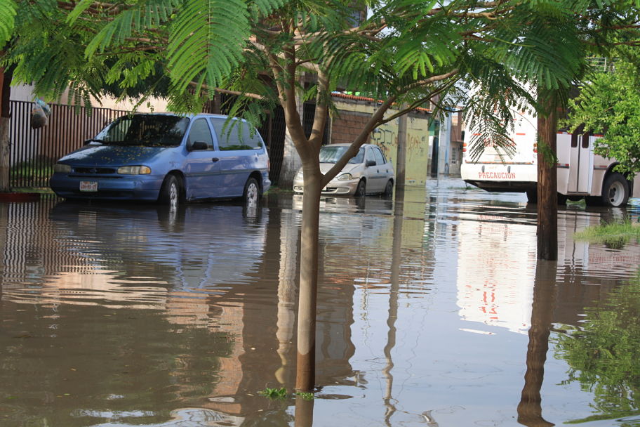 El Funden recibió 1200 expedientes de casas afectadas por la lluvia, informó el alcalde de Lerdo, Luis de Villa Barrera.