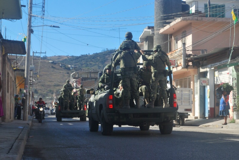 En el operativo también participan elementos de Ejército mexicano.