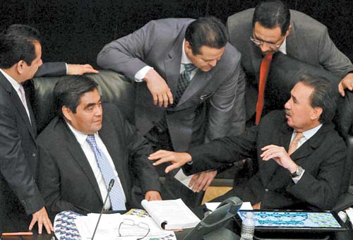 Ernesto Cordero, Miguel Barbosa y Emilio Gamboa, ayer en el Senado.