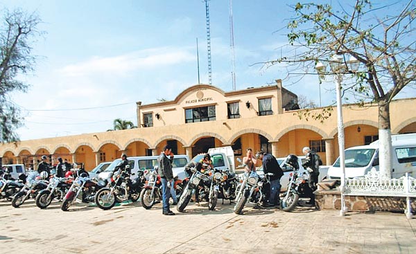 El Pleno autorizó la sustanciación de los procedimientos, dando a las autoridades municipales un plazo de 15 días para que se defiendan. 