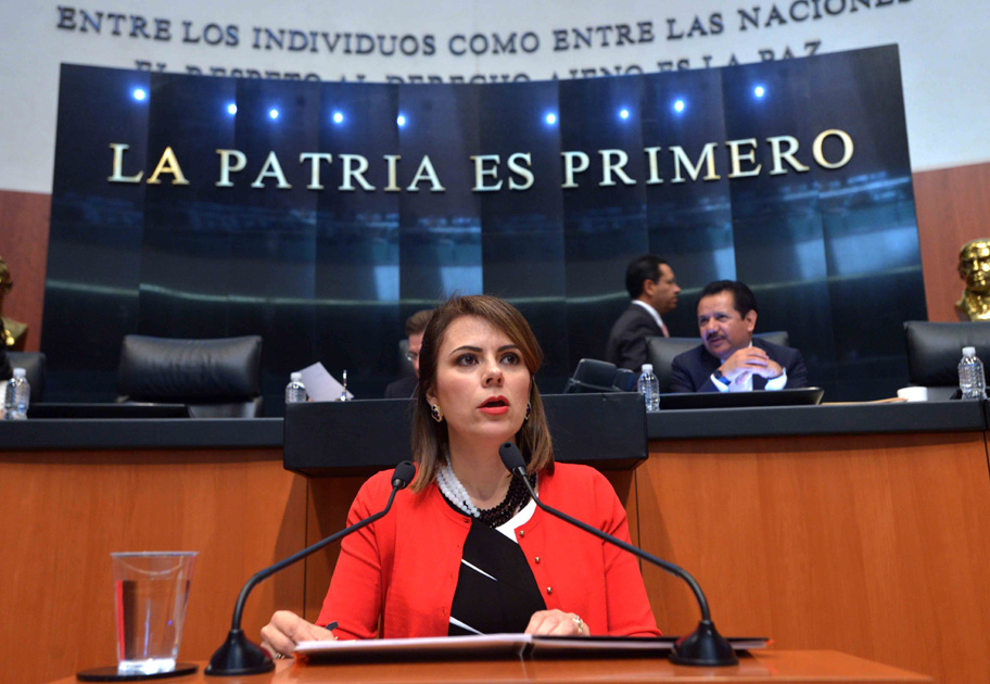 Hilda Flores Escalera, senadora coahuilense. 