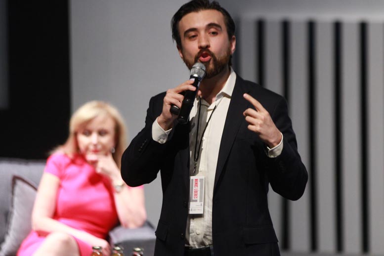El presidente de EducarUno presentó su conferencia durante el evento Manos Líderes.