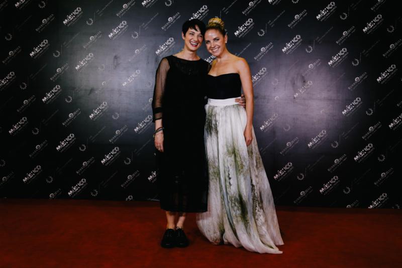 La cineasta y actriz Asia Argento y Paula Chaurand, directora del RMFF.