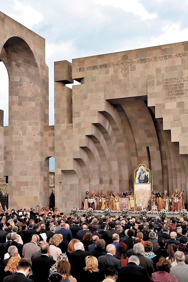 La Iglesia Apostólica Armenia canonizó a millón y medio de muertos.