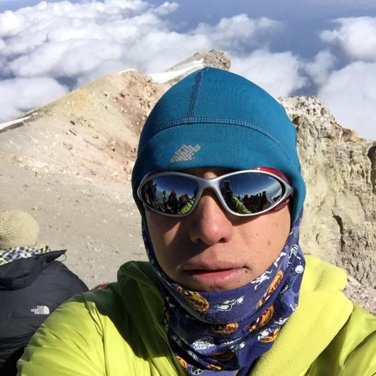 Aldo Valencia se encontraba en el Monte Everest al momento del sismo de 7.9 grados que dejó más de mil 800 muertos en Nepal.