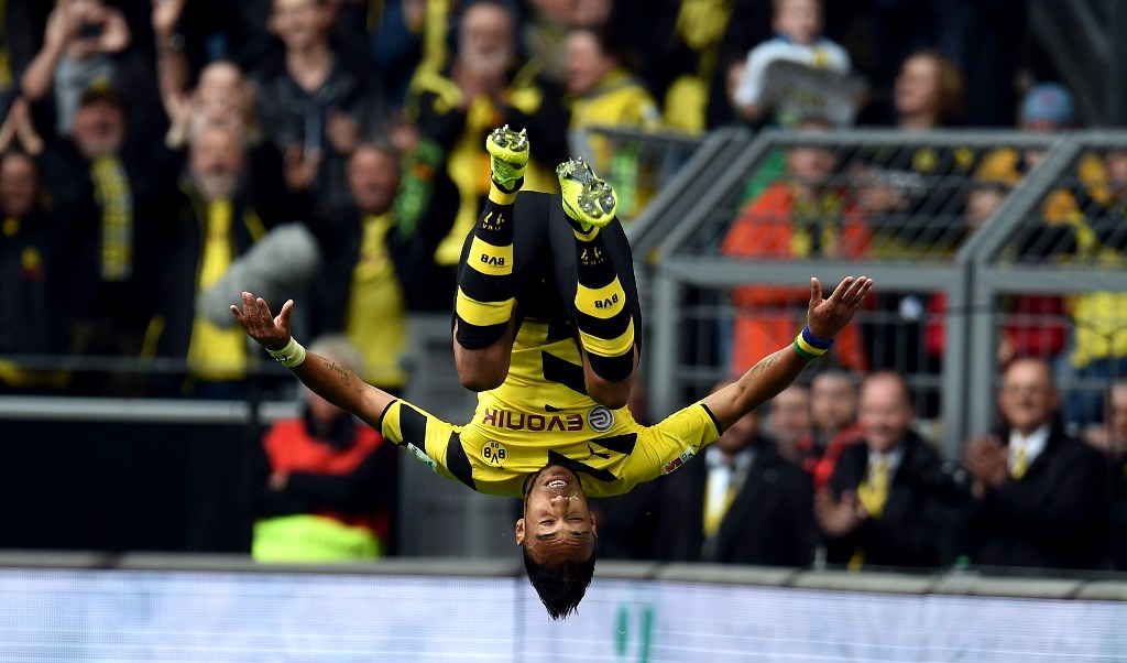 Aubameyang celebra su gol ante el Eintracht Frankfurt
