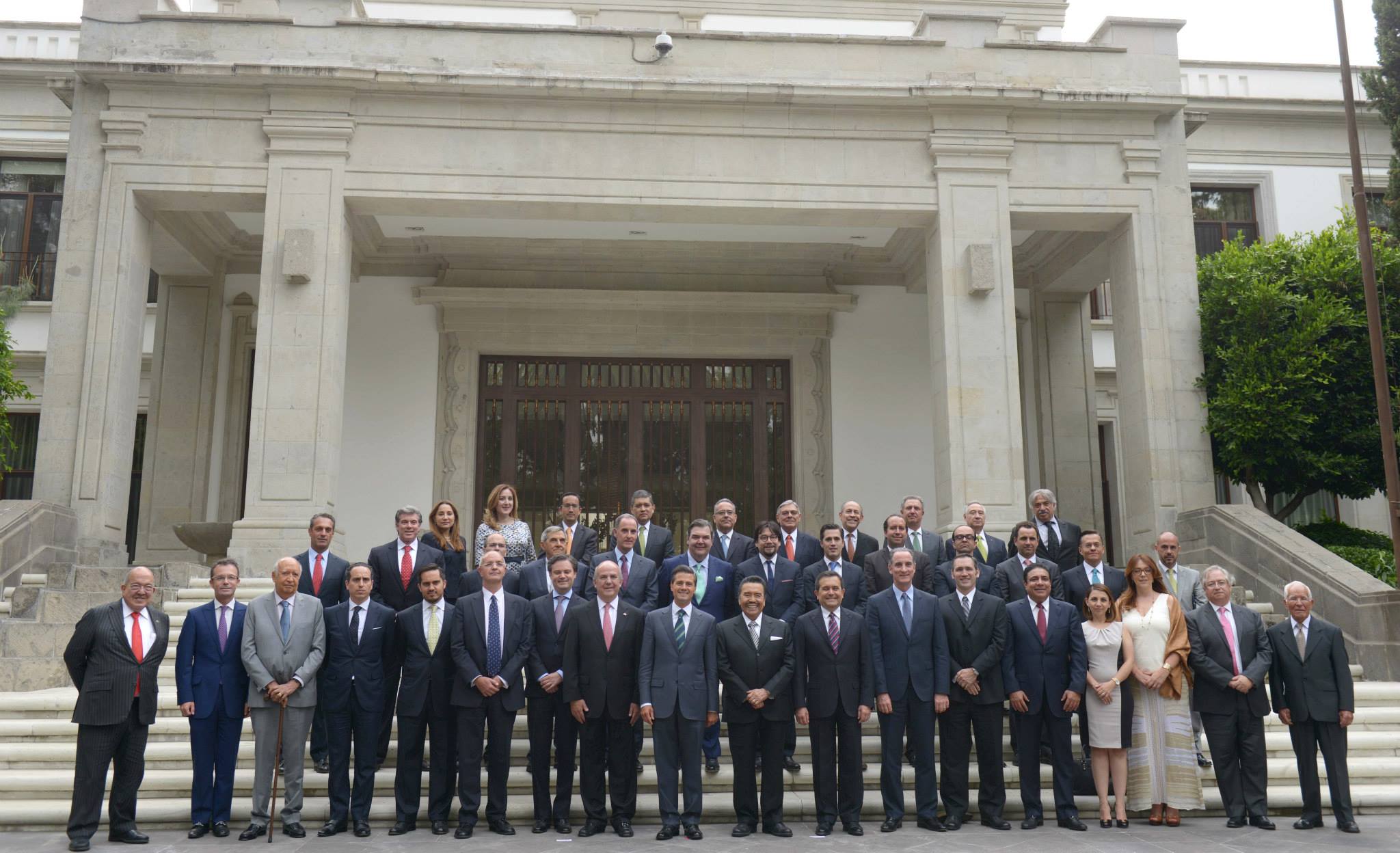 Enrique Peña Nieto se reunió con integrantes de la Asociación Nacional de Tiendas Departamentales.